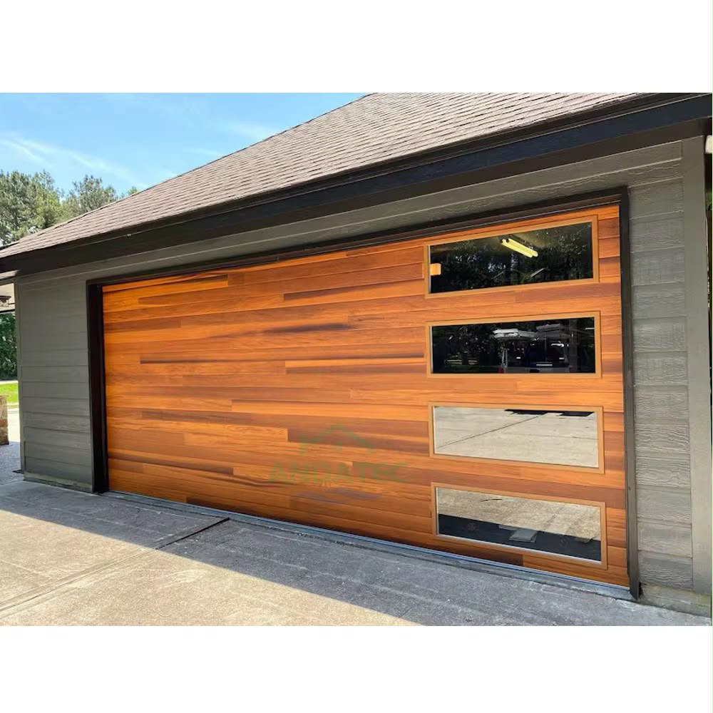 Motorised garage door